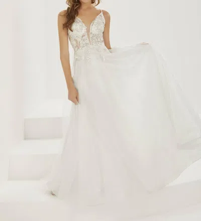 Tiffany Designs Women's Sleeveless Tulle Gown In Ivory In White