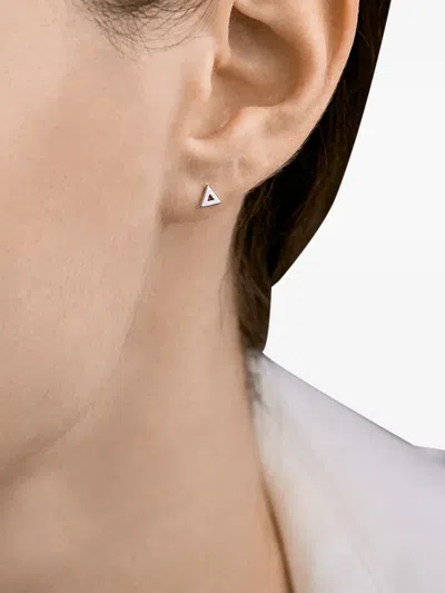 Tilla 三角形耳钉 In Silver