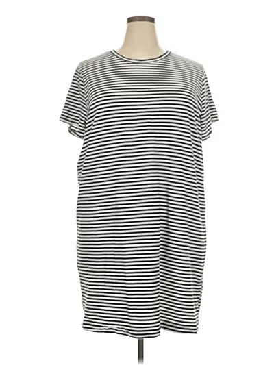 Pre-owned Time And Tru Casual Dress In Gray