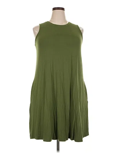 Pre-owned Time And Tru Casual Dress In Green