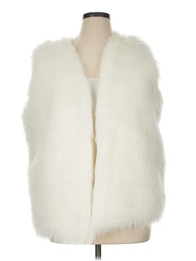 Pre-owned Time And Tru Faux Fur Vest In Ivory