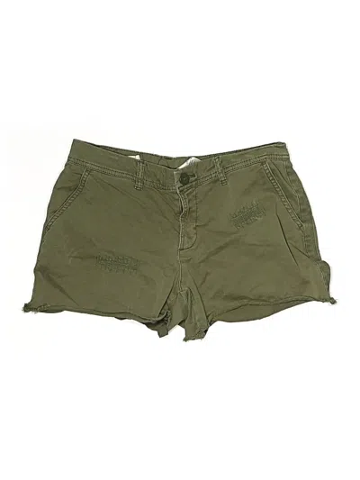 Pre-owned Time And Tru Khaki Shorts In Green