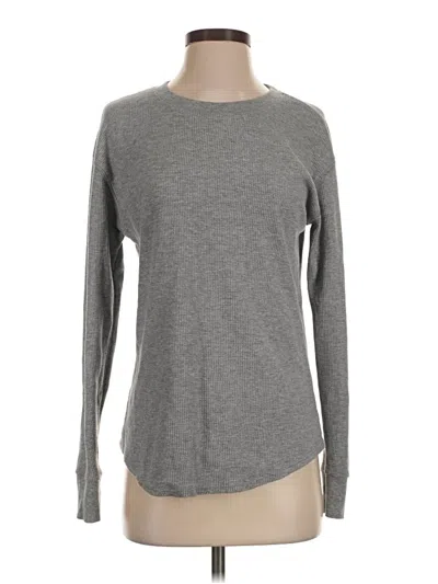 Pre-owned Time And Tru Long Sleeve T-shirt In Gray