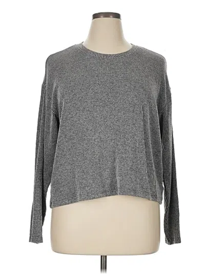 Pre-owned Time And Tru Long Sleeve T-shirt In Gray