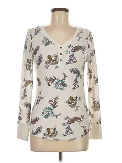 Pre-owned Time And Tru Long Sleeve T-shirt In Ivory