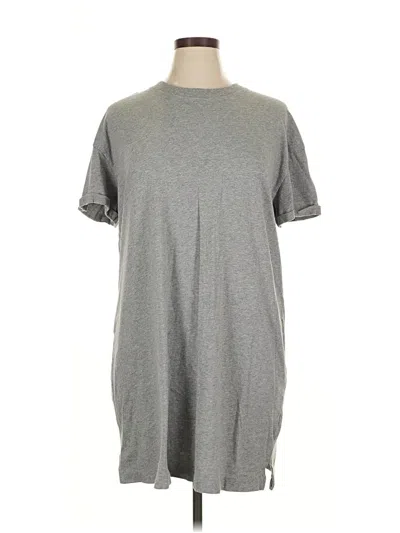 Pre-owned Time And Tru Short Sleeve T-shirt In Gray