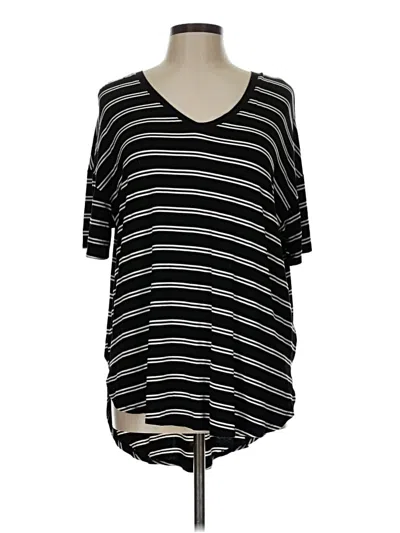 Pre-owned Time And Tru Short Sleeve T-shirt In Black