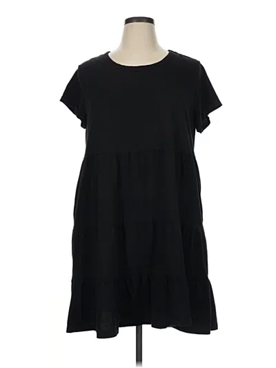 Pre-owned Time And Tru Short Sleeve T-shirt In Black