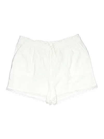 Pre-owned Time And Tru Shorts In White