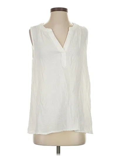 Pre-owned Time And Tru Sleeveless Blouse In White