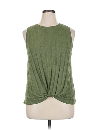 Pre-owned Time And Tru Sleeveless Top Green Halter Neckline Tops