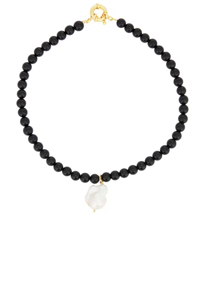 Timeless Pearly Beaded Pearl Necklace In Black