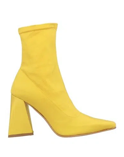 Times Woman Ankle Boots Yellow Size 8 Textile Fibers