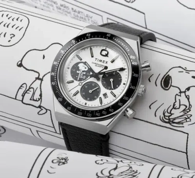 Pre-owned Timex Q  Chronograph X Peanuts Snoopy 40mm Leather Strap Watch