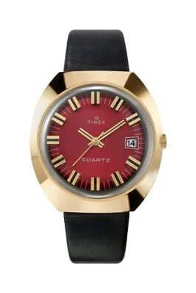 Pre-owned Timex Q  Mens 1972 Reissue Watch Leather Strap Red Dial Tw2v25400