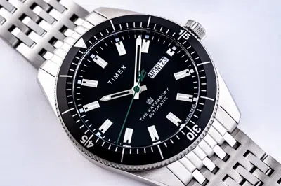 Pre-owned Timex Waterbury Dive Automatic 40mm Stainless Steel - Tw2v24900