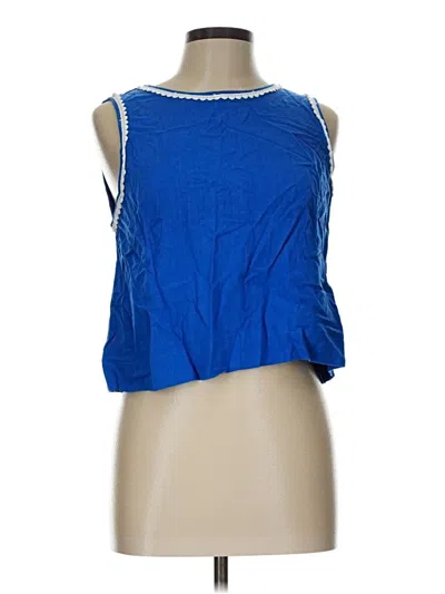 Timing Sleeveless Blouse In Blue