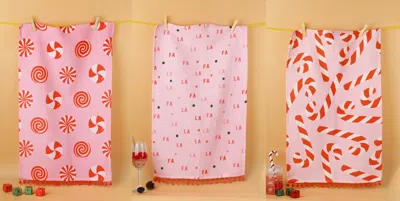 Tiramisu Fa La La Pink Christmas Towel Set