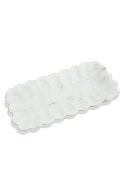 Tiramisu Scalloped Marble Platter In White