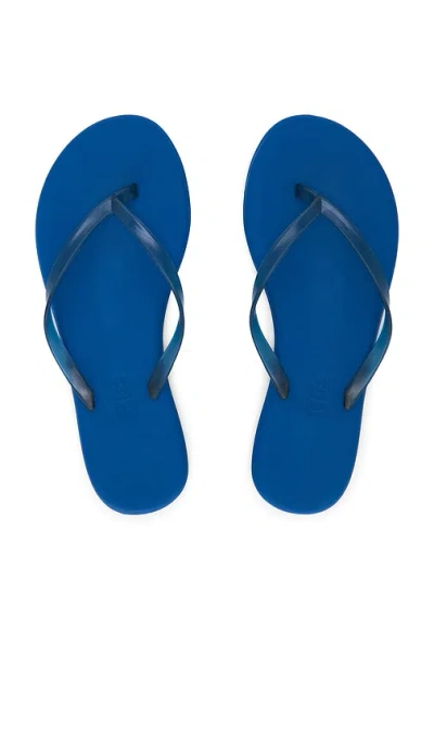 Tkees Aqua Flip Flops In Blue Rush