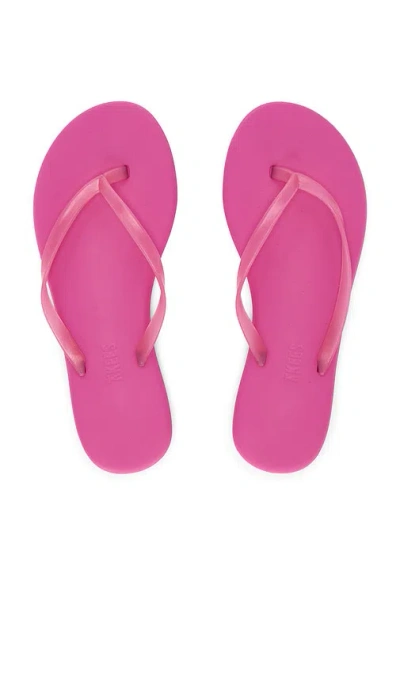 Tkees Aqua Flip Flops In Pink Spritz