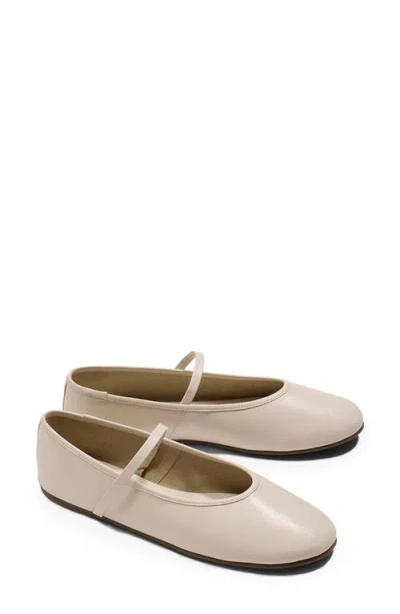 Tkees Reese Mary Jane Flat In Neutral