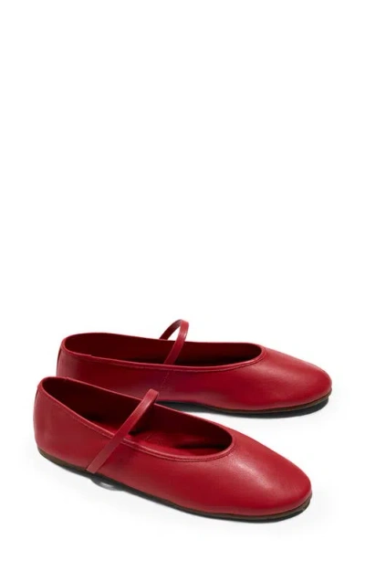 Tkees Reese Mary Jane Flat In Red