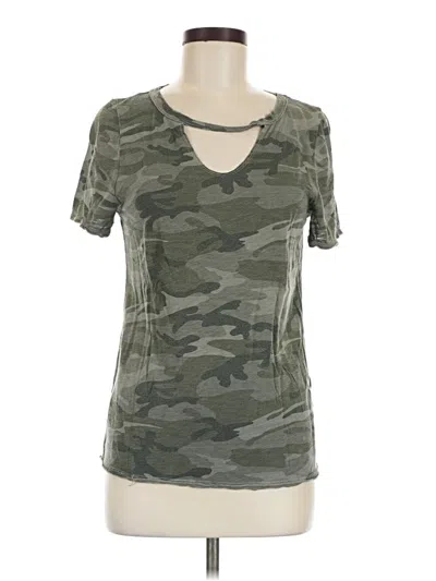 Pre-owned T.la Active T-shirt In Green