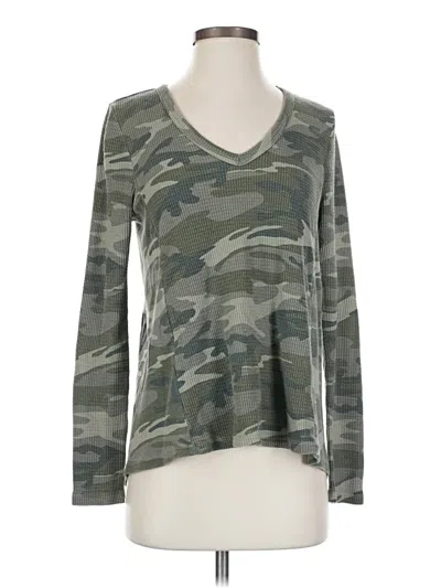Pre-owned T.la Pullover Sweater In Green