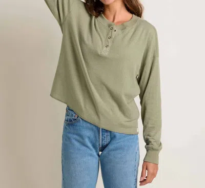 Toad And Co Nord Reversible Henley Top In Yucca In Green