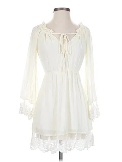 Pre-owned Tobi Casual Dress In Ivory