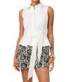 Toccin Katherine Sleeveless Tie Front Top In White In White