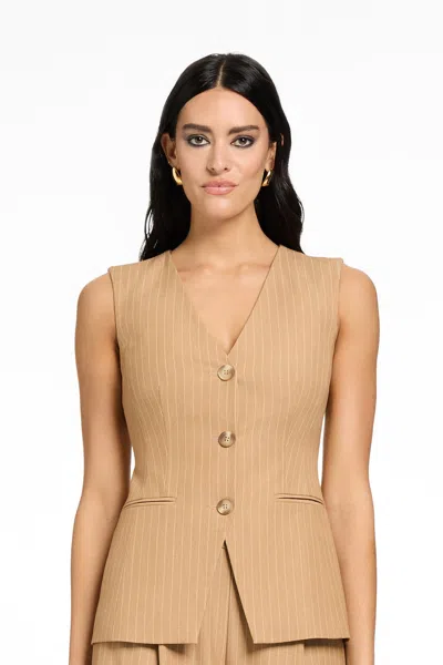 Toccin Pos - Tibbie Three-button Cutaway Vest In Brown