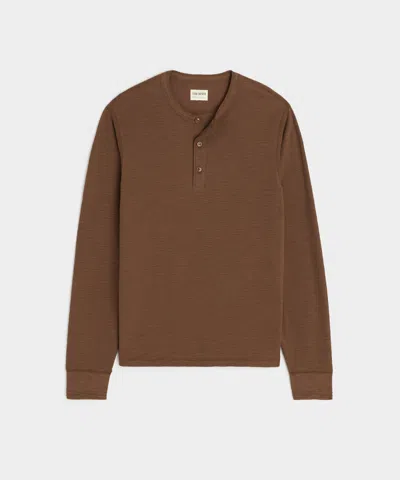 Todd Snyder Lightweight Mini Waffle Henley In Brown