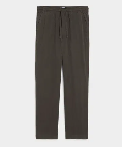 Todd Snyder Straight Fit Cotton Weekend Pant In Brown