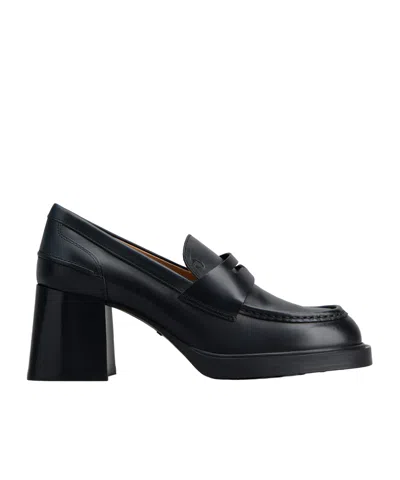 TOD'S TOD'S LOGO DEBOSSED ALMOND TOE PUMPS