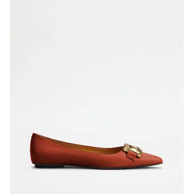 Tod's Ballerinas In Leather In Brown