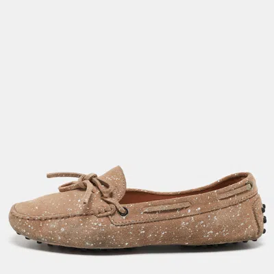 Pre-owned Tod's Beige Suede And Silver Paint Spot Bow Loafers Size 38.5