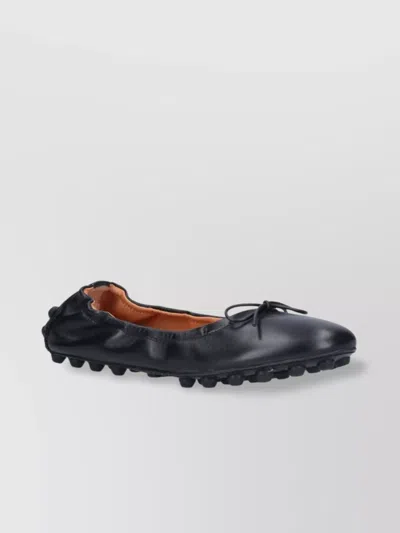 Tod's Bow Round Toe Rubber Sole Ballerina Shoes In Black