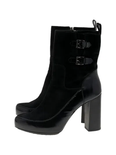 Pre-owned Tod's Buckled Leather Boots In Black