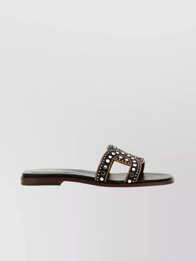 Tod's Chain Link Flat Leather Sandals In Black