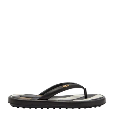 Tod's Classic Leather Flip Flops In Black