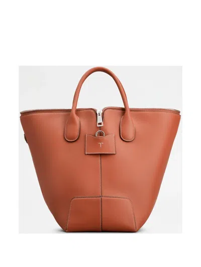 Tod's Di Swing Tote Bag In Brown