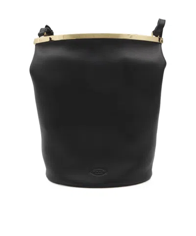 Tod's Embossed Logo Shoulder Bag In Black