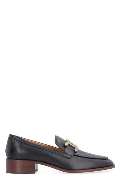 TOD'S FINE LEATHER MOCCASIN WITH CUSTOMISED METAL CHAIN ACCESSORY AND LEATHER HEEL FOR WOMEN