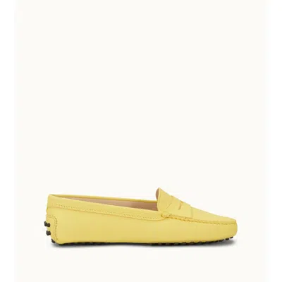Tod's Gommino Driving Shoes In Leather In Yellow