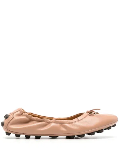 Tod's Gommino Leather Ballerina Shoes In Pink