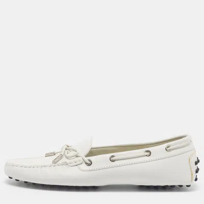 Pre-owned Tod's Gommino Size 40 White Leather Bow Penny Loafers
