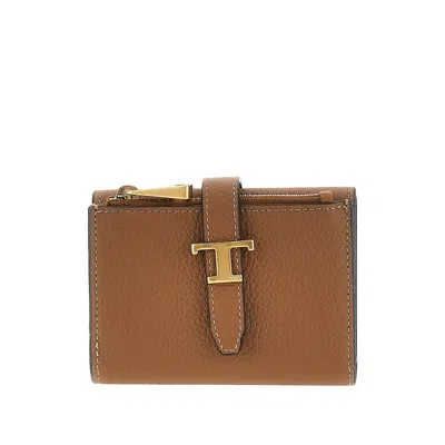 Tod's Grained Leather Tri-fold Wallet In Brown