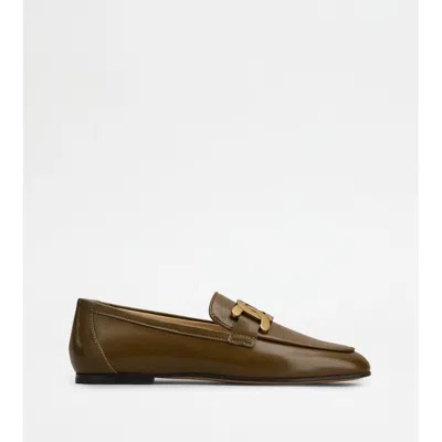 Tod's Kate Loafers In Leather In Green